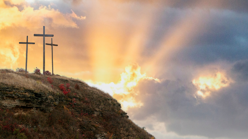 Jose Eduardo De Oliveira e Silva reflete sobre o papel da família cristã como fundamento moral e espiritual na sociedade moderna.
