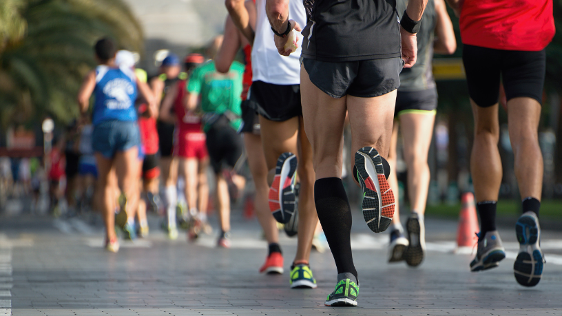 Confira com Márcio Velho da Silva os prazos ideais e os principais fatores que definem a preparação para uma maratona.