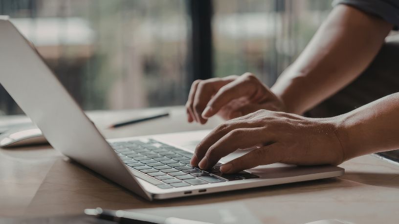 O Avanço dos Portais Digitais e a Consolidação da Informação Local como Prioridade para os Leitores Mato-Grossenses